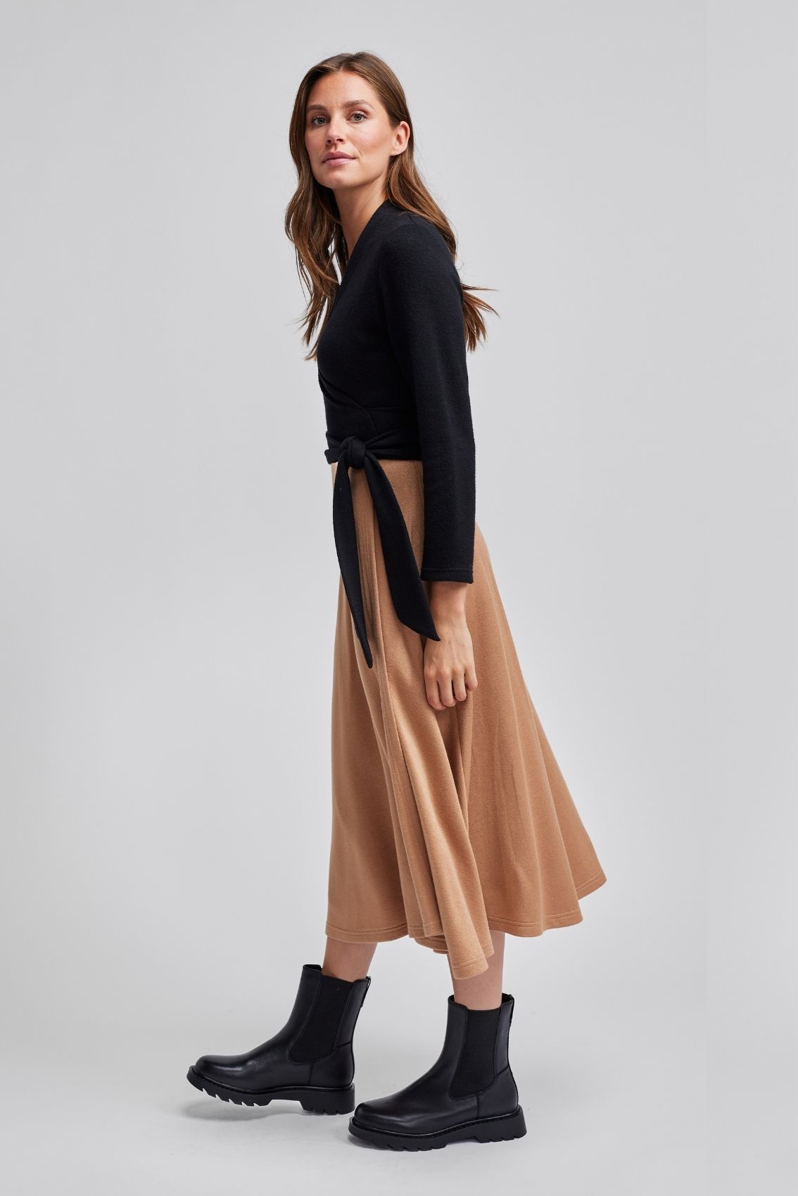 Strick Wickelkleid Schwarz-Karamell