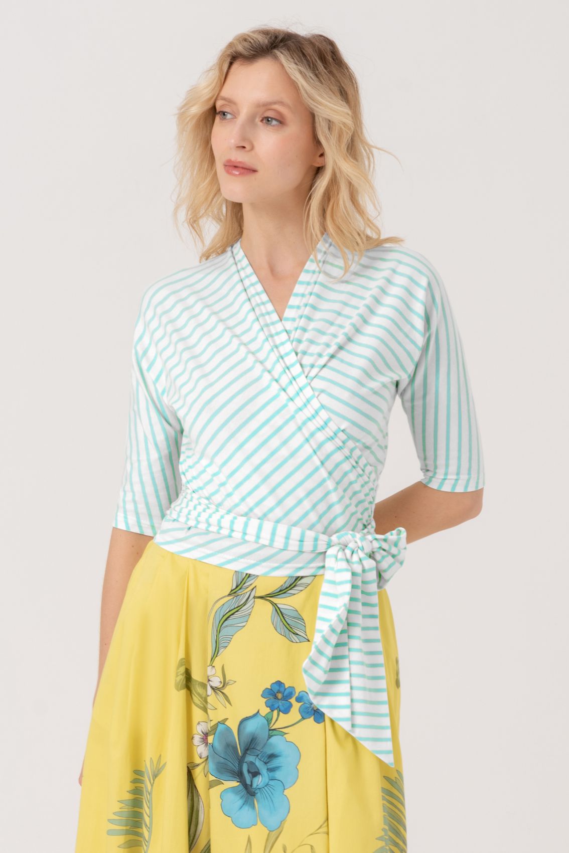 Wickeltop Mintgrün-Creme Gestreift