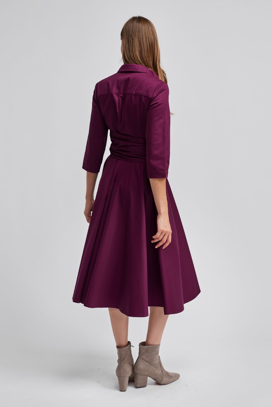 Blusenkleid mit Bindegürtel Aubergine
