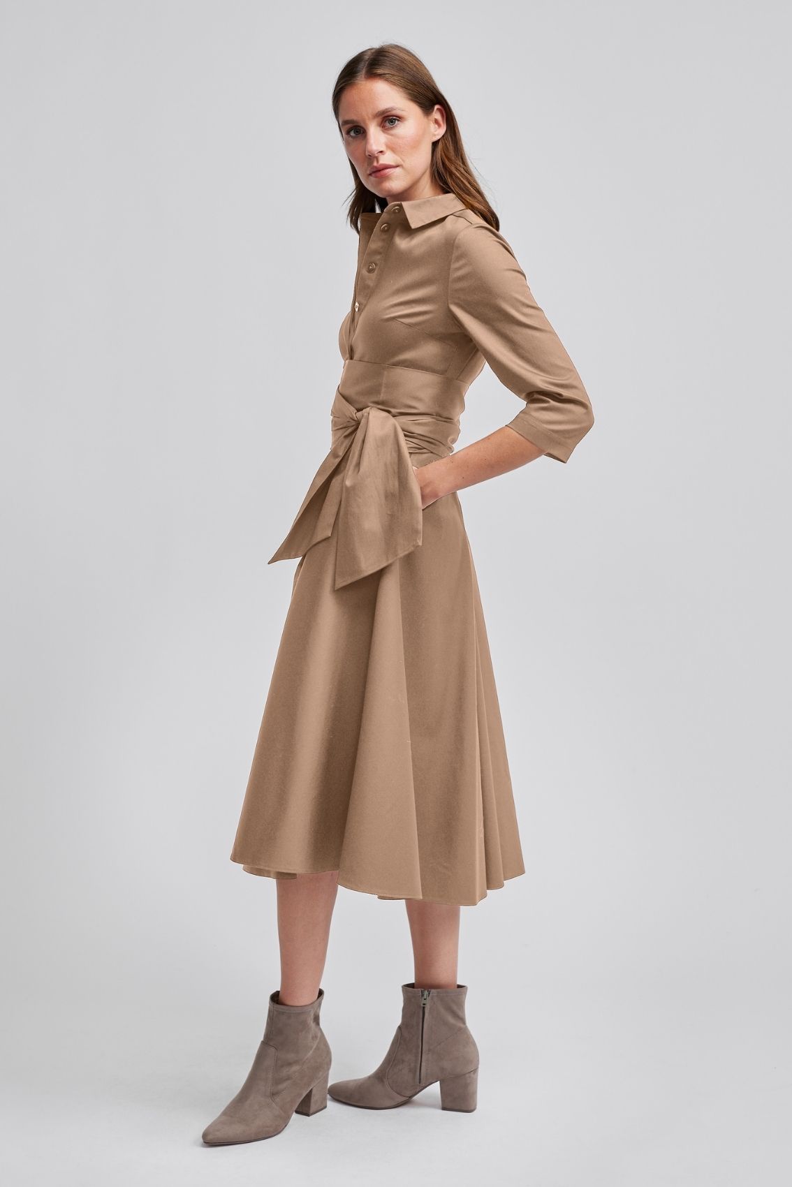 Blusenkleid mit Bindegürtel Taupe