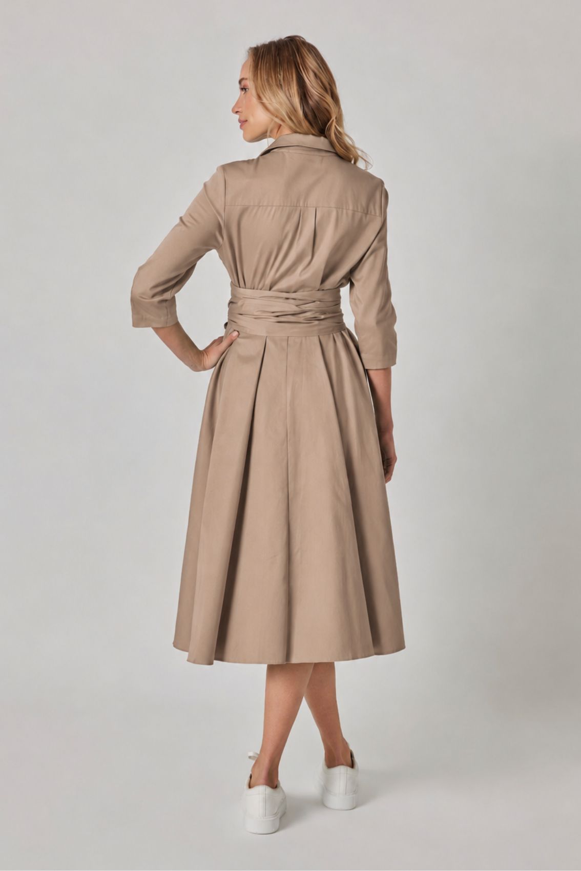 Blusenkleid mit Bindegürtel Taupe