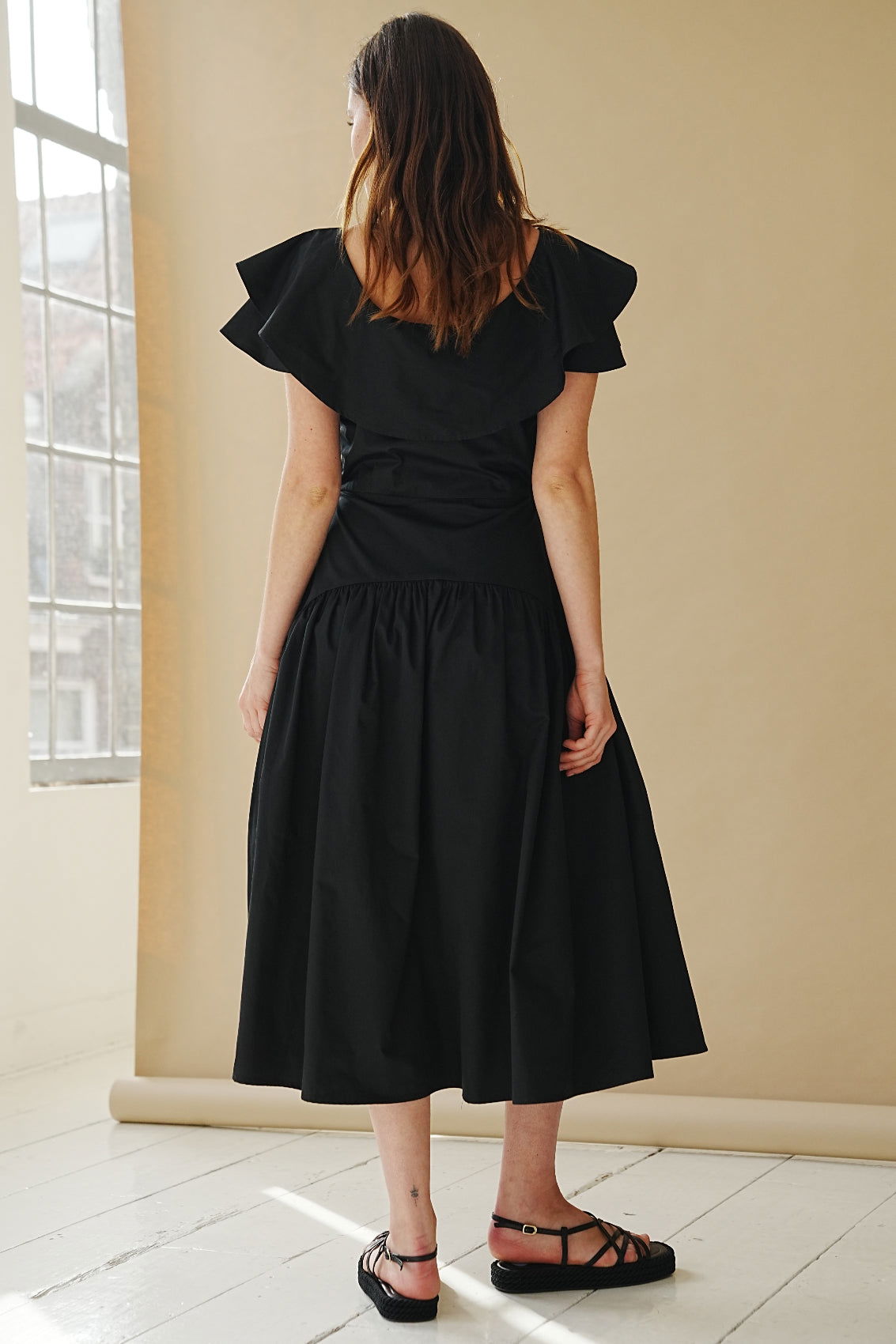 Gerafftes Midikleid Schwarz - Marianna Déri