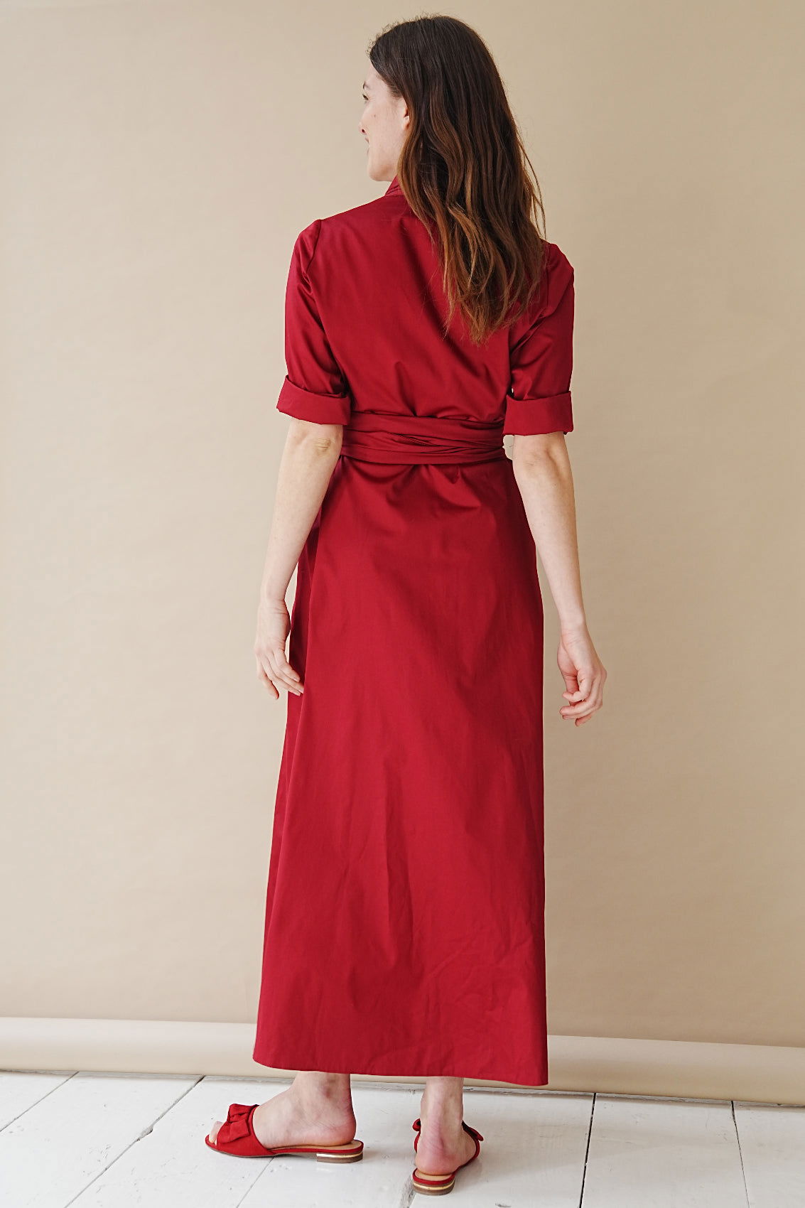 Maxiblusenkleid mit abnehmbarem breiten Gürtel Bordeaux - Marianna Déri