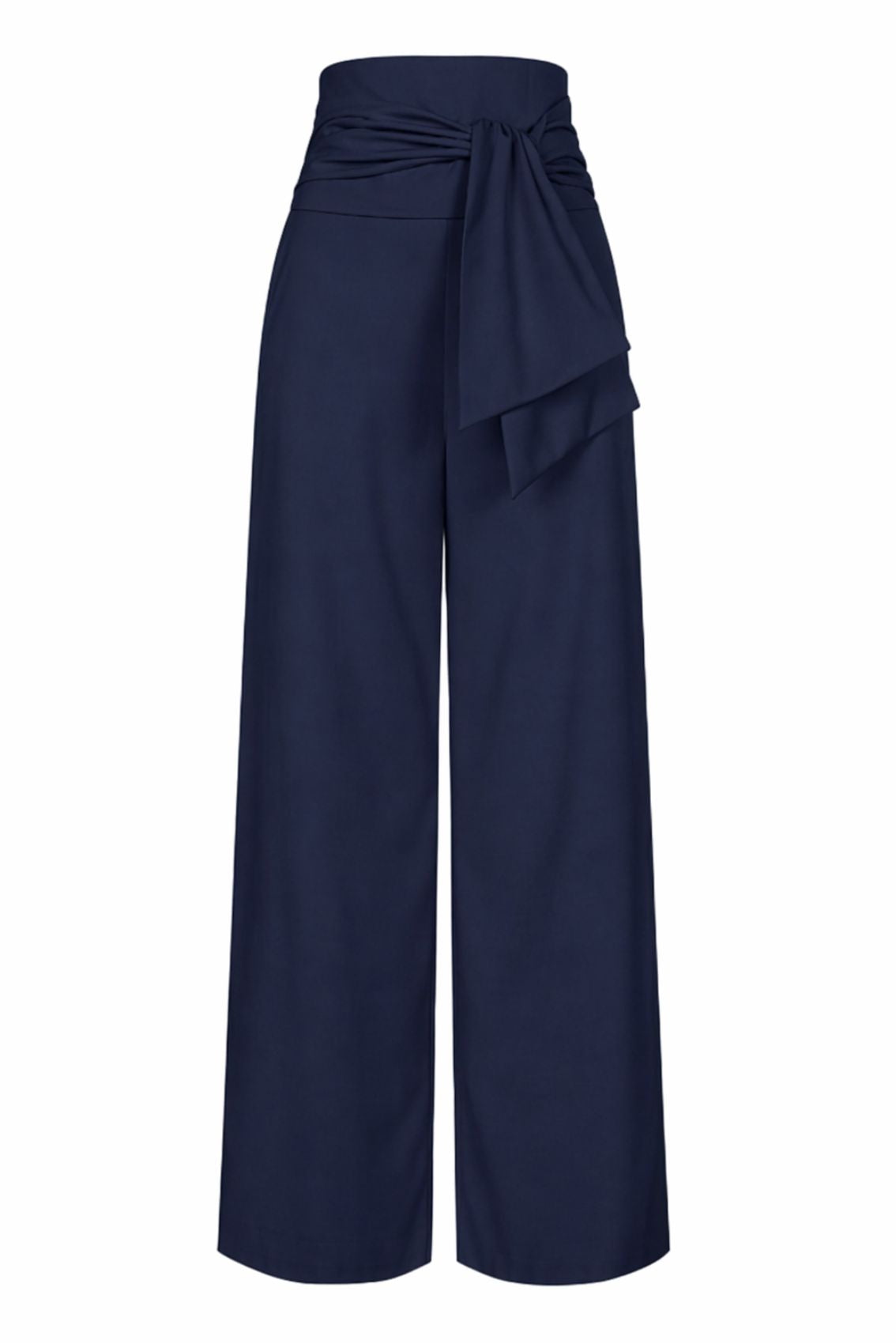 Weite Hose in blau mit Bindegürtel, Frontansicht.