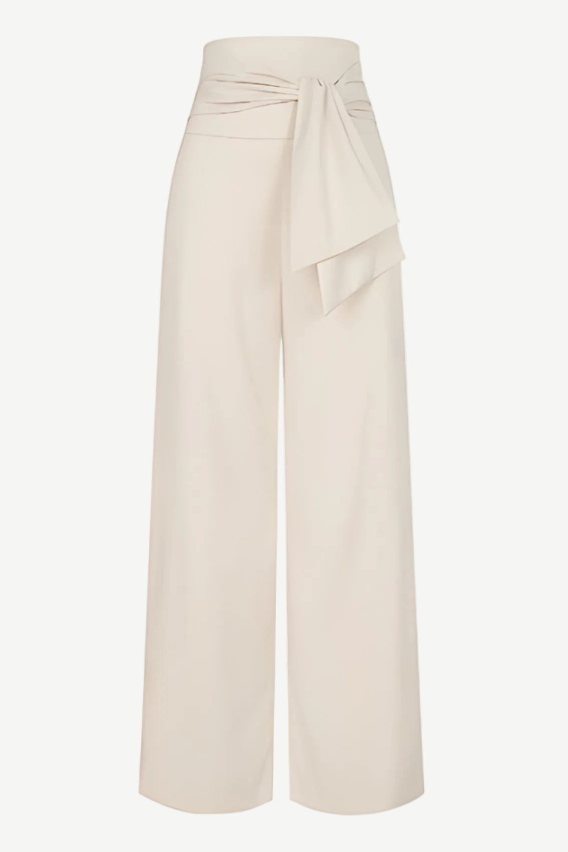 Packshot: beige, weit geschnittene Hose mit hohem Wickelbund und seitlich gebundenem Bindegürtel, Frontansicht.