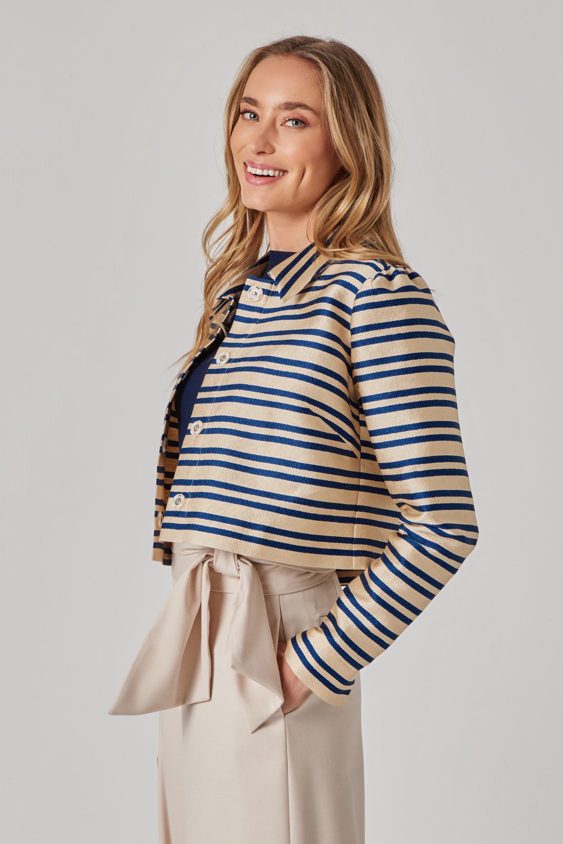 Kurzjacke mit Streifen Gold-Blau