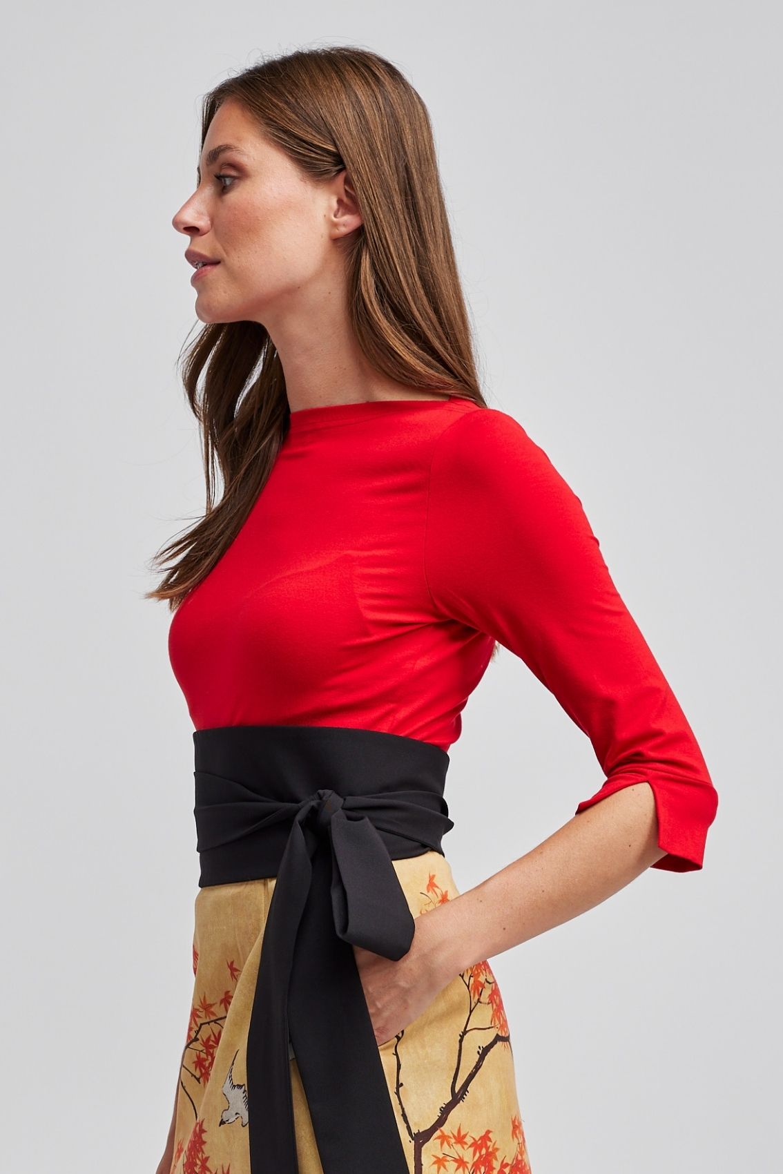 Top mit U-Boot Ausschnitt Kirschrot