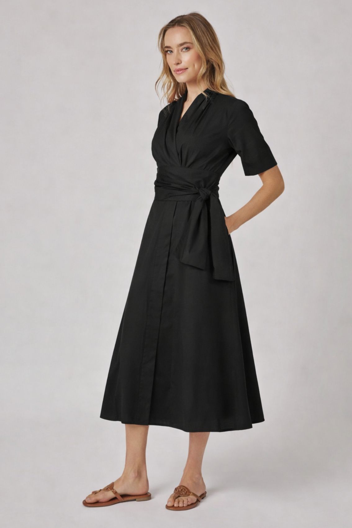 Blusenkleid mit abnehmbarem breiten Gürtel Schwarz