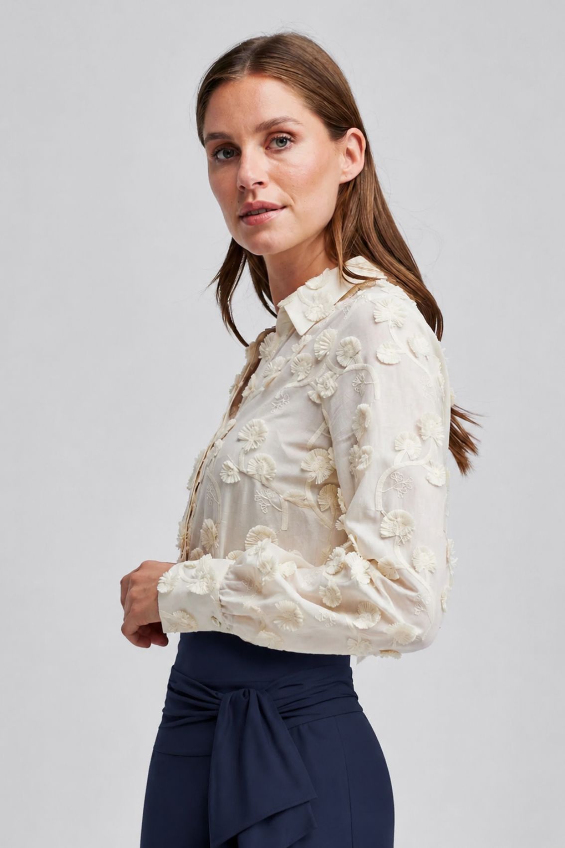 Bluse mit Stickerei