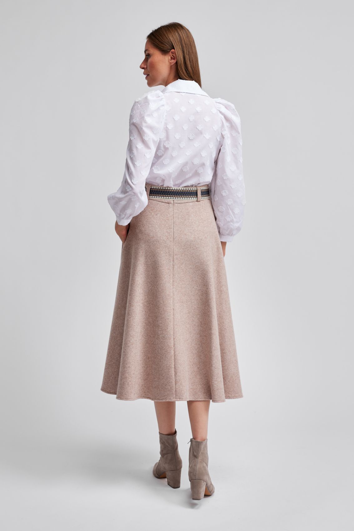 Midirock Beige mit Gürtel