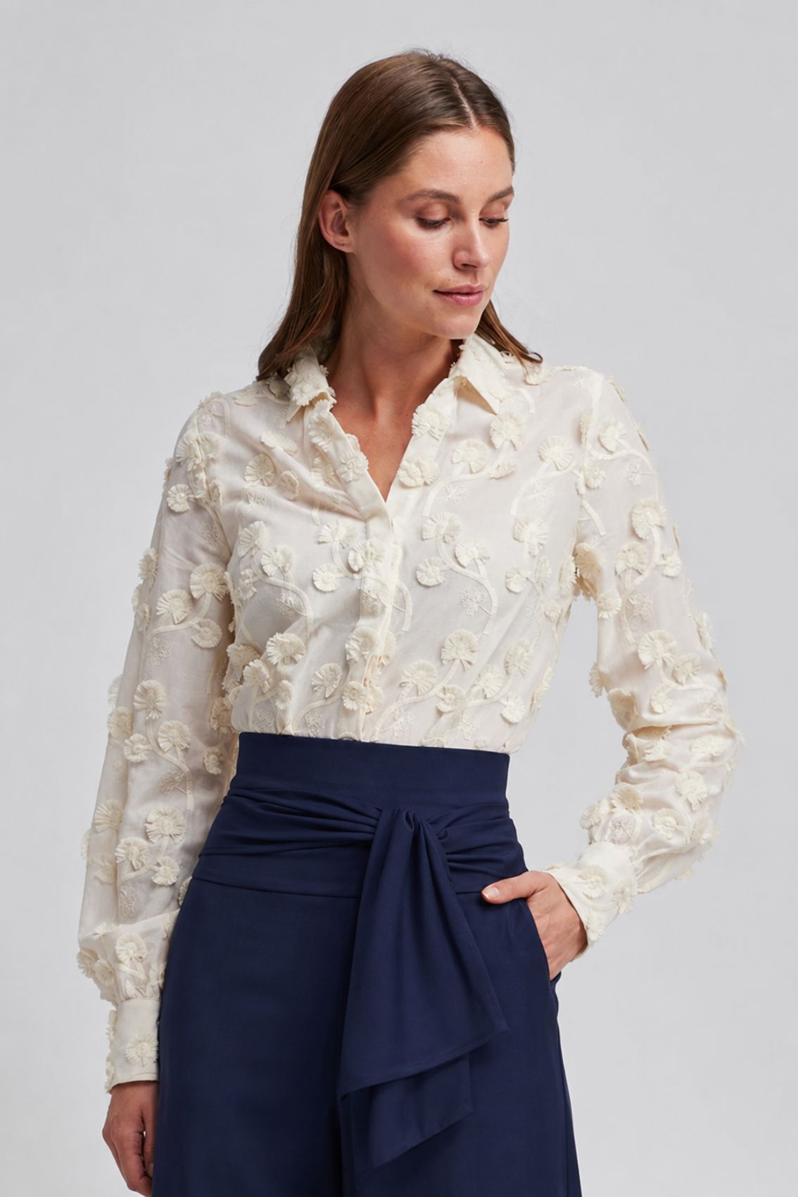 Bluse mit Stickerei